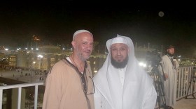 بعض الشباب يطلبون الفتوى حتى من سائقي الحافلات!