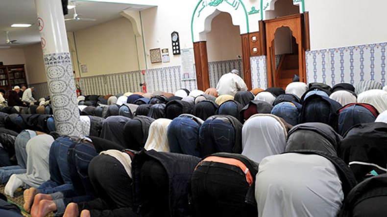 مفهوم التشدد غامض في فرنسا وقد يشمل أئمة معتدلين