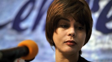 Algeria to open telephone market to private operators