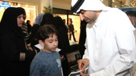 وزير التربية الإماراتي يتبنى تلميذا جزائريا