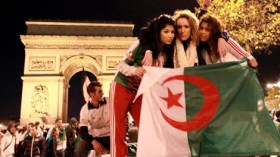 جزائريو الخارج.. تعلم العربية ومواظبة على الصلاة وزيارة الجزائر من المقدسات