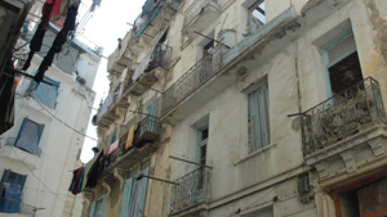 25 ألف بناية في القائمة الحمراء تهدد أرواح 120 ألف جزائري