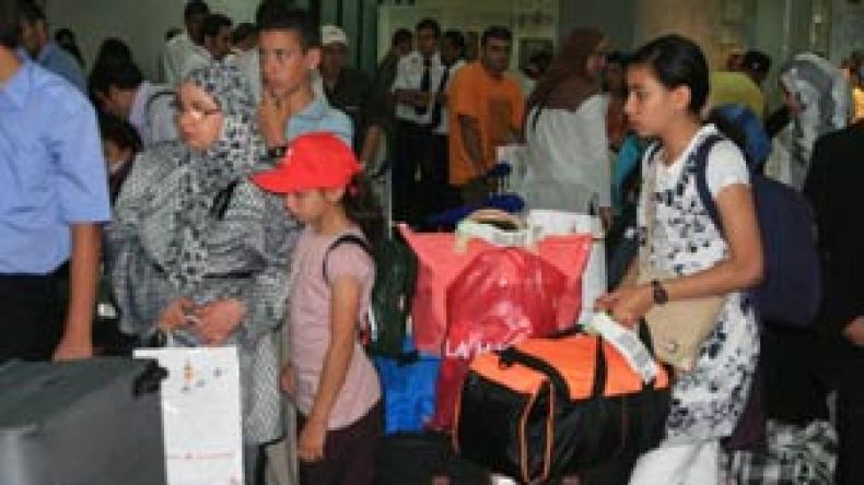 المغتربون يغادرون الجزائر محملين بقناطير من المنتجات المحلية