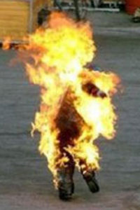 Ayant perdu injustement leurs postes de travail  : 12 jeunes menacent de s’immoler à Médéa