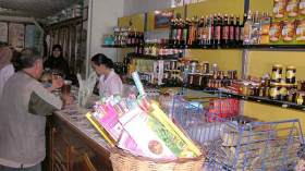 غلاء المعيشة سيعيد الجزائريين إلى المداواة بالطرق البدائية