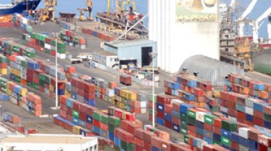 Les services de sécurité ouvrent une enquête sur 20 faux importateurs