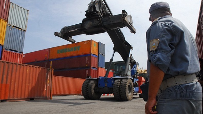 منع استيراد 900 منتوج بداية من 2018