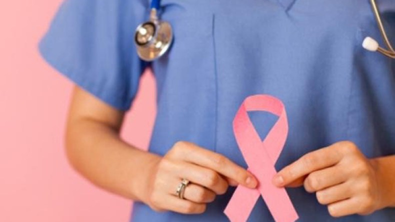 انتشار خرافات مرتبطة بسرطان الثدي في المجتمع