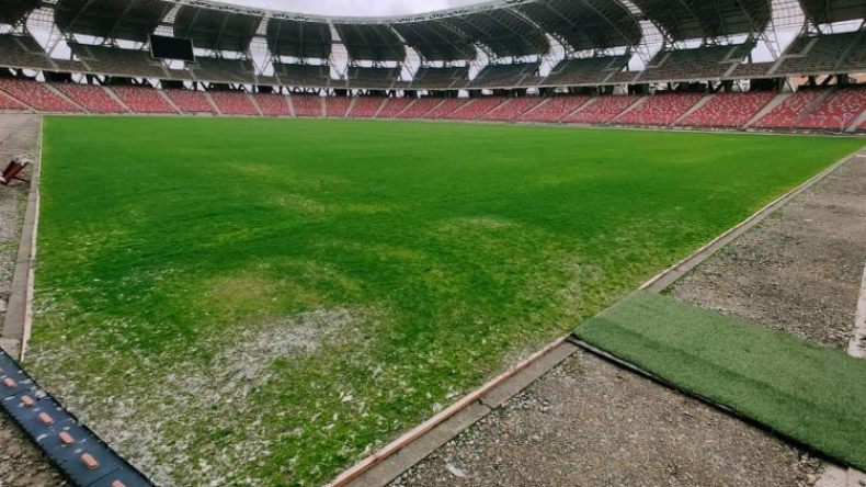 الملعب الجديد لِوهران يستفيد من أجهزة الإنارة