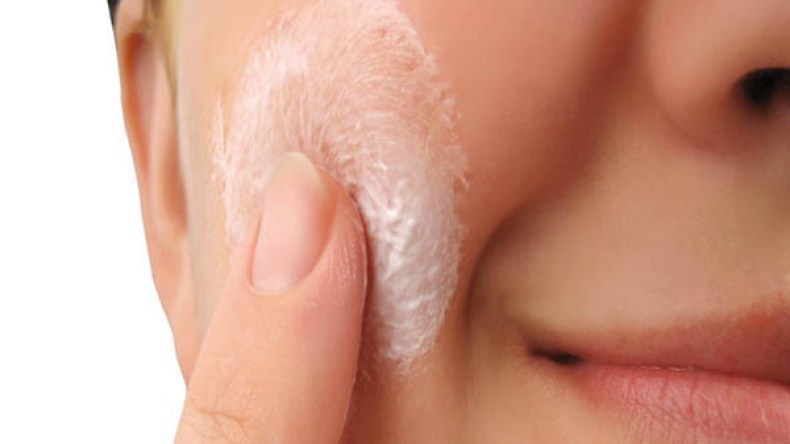 اكتشفي أسباب الإسمرار في مختلف المناطق وسبل الوقاية والعلاج