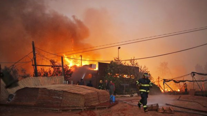 سقوط كابلات وحرائق عبر 3 مؤسسات وإجلاء 133 شخص