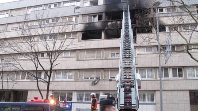 جثامين‮ “‬عائلة‮ ‬بوهني‮” ‬تصل‮ ‬مطار‮ ‬الجزائر‮.. ‬والسلطات‮ ‬تعتبرها‮ “‬لا‮ ‬حدث‮”‬