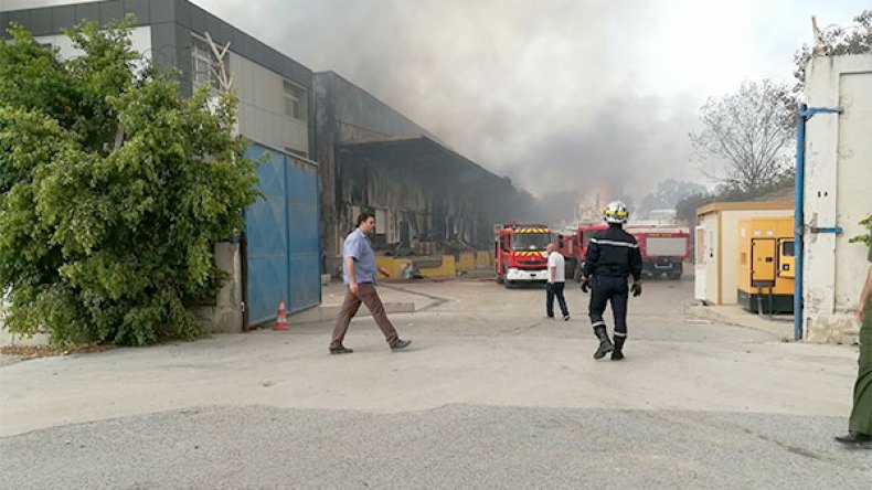 حريق مهول بمصنع للعطور بالمنطقة الصناعية في واد السمار