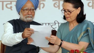 Législatives en Inde: pouvoir et opposition agitent le spectre du  terrorisme