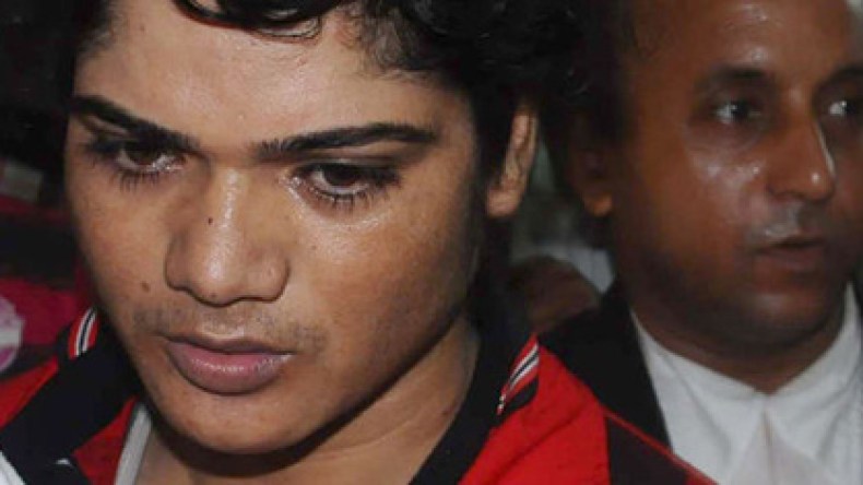 عدّاء هندي مثير للجدل يحرز ميدالية ذهبية في سباق للإناث!؟