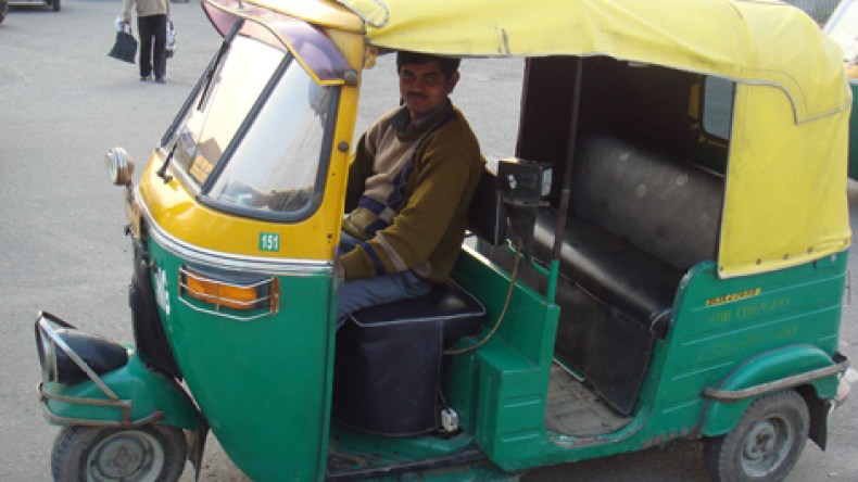 لاعب هندي يغادر هذا العالم  في الملعب