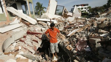 Séisme en Indonésie: le bilan officiel dépasse les 1.100 morts