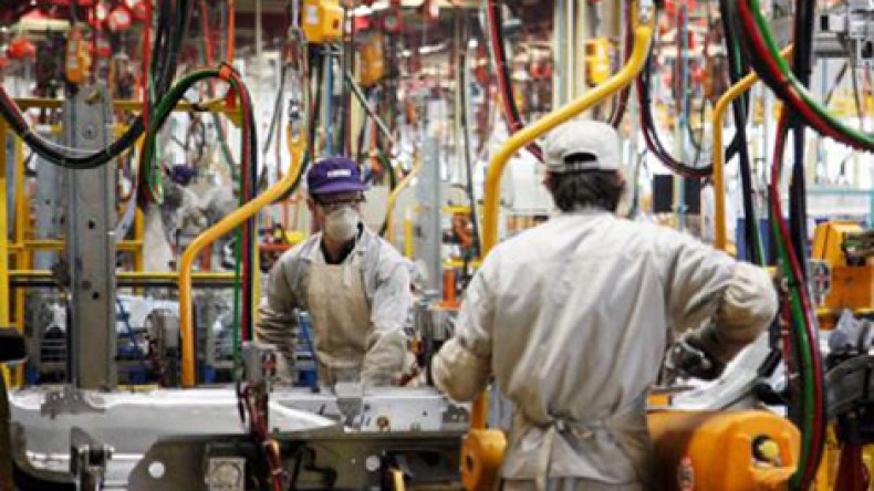 حل شركات تسيير مساهمات الدولة بمجمعات لإحياء النشاط الصناعي