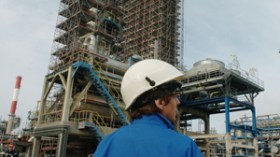 تشديد الرقابة على الأجانب المستخدمين في مؤسسات الدولة وهيئاتها