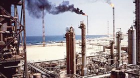 شركة بترولية أمريكية هربت الأطنان من مواد التنقيب من حاسي مسعود الى النيجر