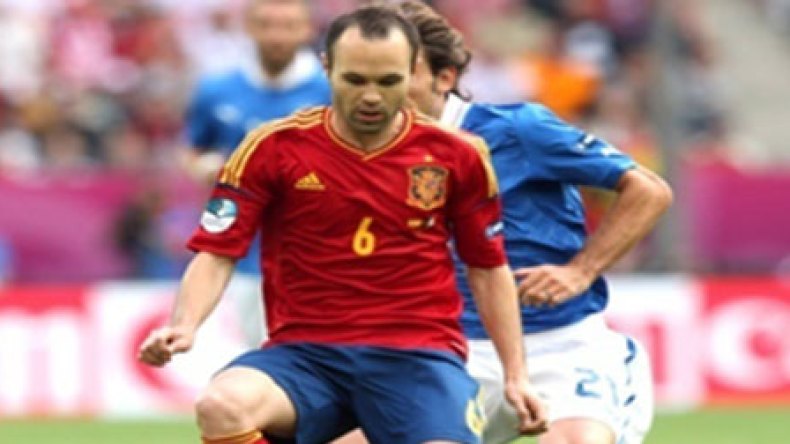 Euro-2012 – Les duels de la finale: Pirlo-Xavi, la bataille du milieu