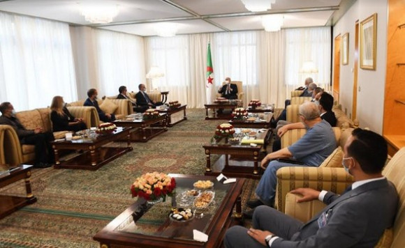 Le Président Tebboune reçoit les initiateurs du collectif “Forces nationales de la réforme”