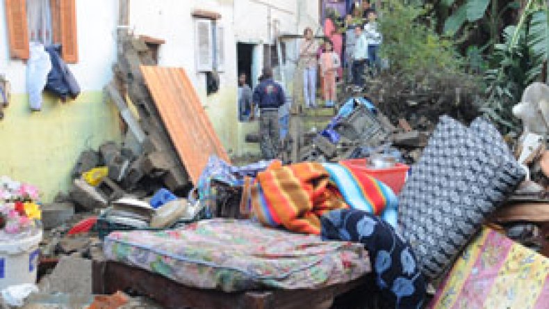 الفيضانات تحصد الأرواح وتفضح الأميار