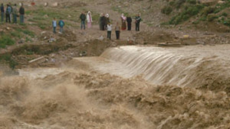 قتلى ومنكوبون في أمطار طوفانية بعدة ولايات