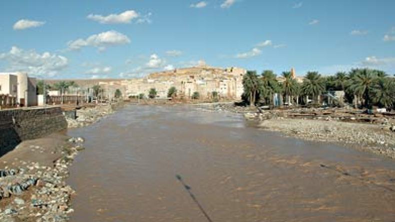 استنفار بالتجمعات السكانية المحاذية للوديان خوفا من الفيضان