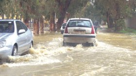 طقس غائم  وأمطار غزيرة بوسط وشرق البلاد بداية الأسبوع