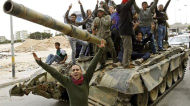 Libye: les rebelles regagnent du terrain