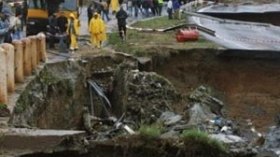 وفيات بسطيف وطرق مقطوعة وانهيارات بالعاصمة