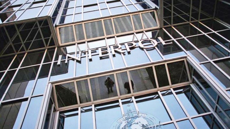 هكذا تورّط 54 متهمًا في بيع سيارات مسروقة وملاحقة من “الأنتروبول”