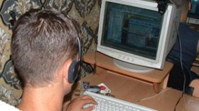 الأنترنت  عززت  الشرخ  الأسري  والإباحية  الالكترونية  في  الجزائر