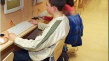 M. Ben Hamadi prépare un projet de loi pour protéger les jeunes internautes de tout abus