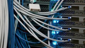 هذه تفاصيل إتاوات تراخيص النفاذ للإنترنت و”GPS” ومراكز النداء