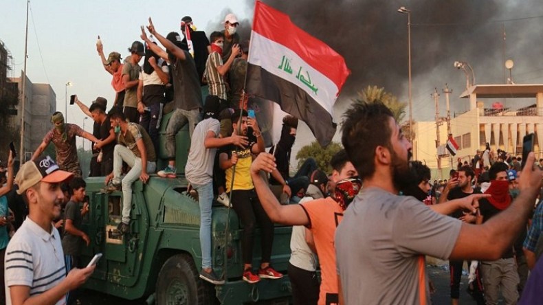 وفاة متظاهرين اثنين متأثرين بإصابتهما جنوبي العراق