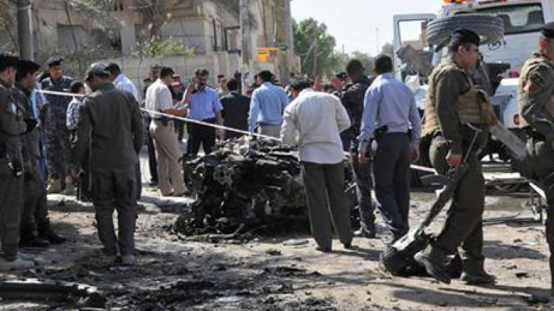 عشرات القتلى والجرحى في انفجارات متفرقة بالعراق