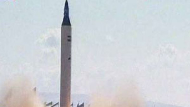 إيران تطلق أول قمر صناعي