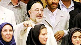 خاتمي يطالب بانتخابات جديدة تضامنا مع موسوي