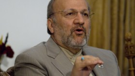 Mottaki : L’Iran ne suspendra pas l’enrichissement de l’uranium