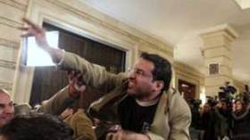 نحو 200 محام عربي وأجنبي ابدوا استعدادهم للدفاع عن الزيدي