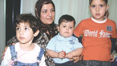 Three Iraqi children arrives to Algeria for treatment
