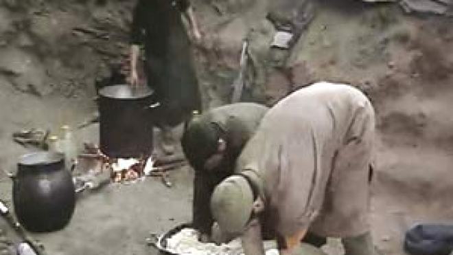 إرهابيون يمزقهم الجوع ويقتلهم البرد وفتك بهم الشذوذ