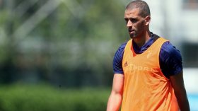 شمعة سليماني توشك أن تنطفئ