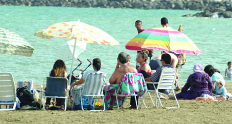 Prise de photos ou de vidéos de femmes sur les plages : surveillance de l’utilisation des portables et appareils-photos