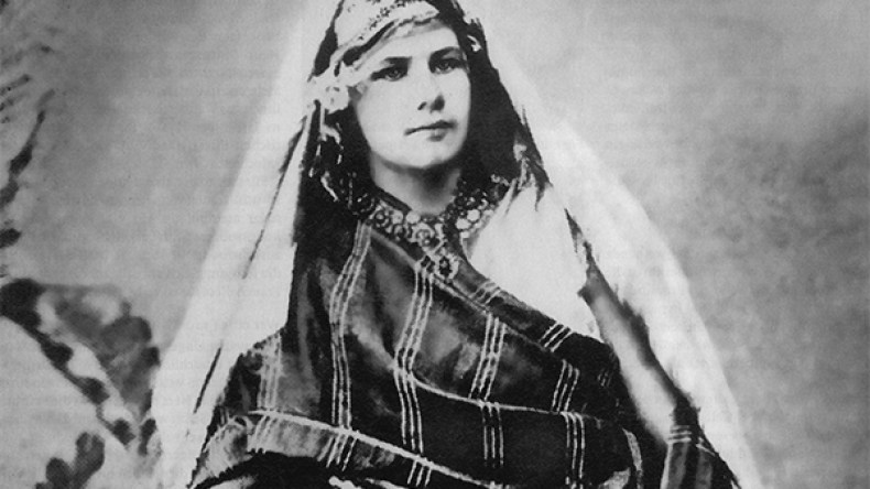 مثقفون جزائريون يصدرون بيانا لرد الإعتبار للكاتبة السويسرية إيزابيل إيبرهارت