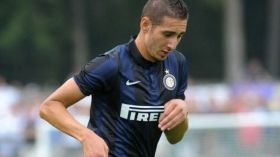 3 فرق تتسابق لضم بلفوضيل