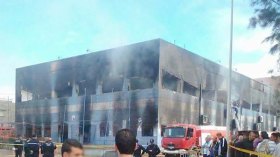 مقتل شخص وإصابة 3 آخرين في حريق بمركز تجاري بوهران