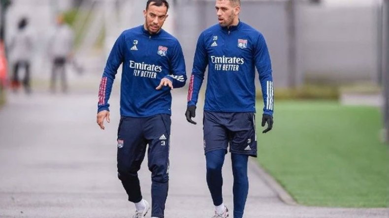 سليماني وبلعمري لعبا مباراة رسمية تحضيرية